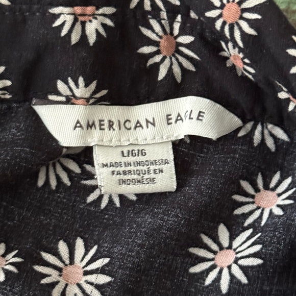 American Eagle Women Black Flower Button Up Shirt - Picture 9 of 10